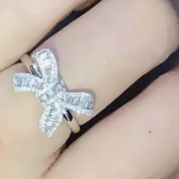 THIS ABSOLUTELY STUNNING PAVE CRYSTALS RING WILL TURN HEADS WHEREVER YOU WEAR IT - Picture 4 of 8